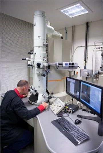 200 kV (S)TEM with EELS capability 200 kV (S)TEM with EELS capability
