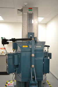 Gamma irradiator Gamma irradiator
